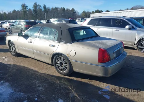 2007 Lincoln Town Car Signature Limited z USA, uszkodzony, nr VIN 1LNHM82VX7Y605908